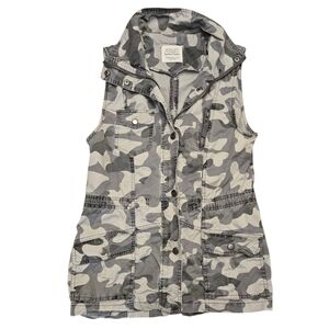 Ashley By 26 International Camouflage Vest
